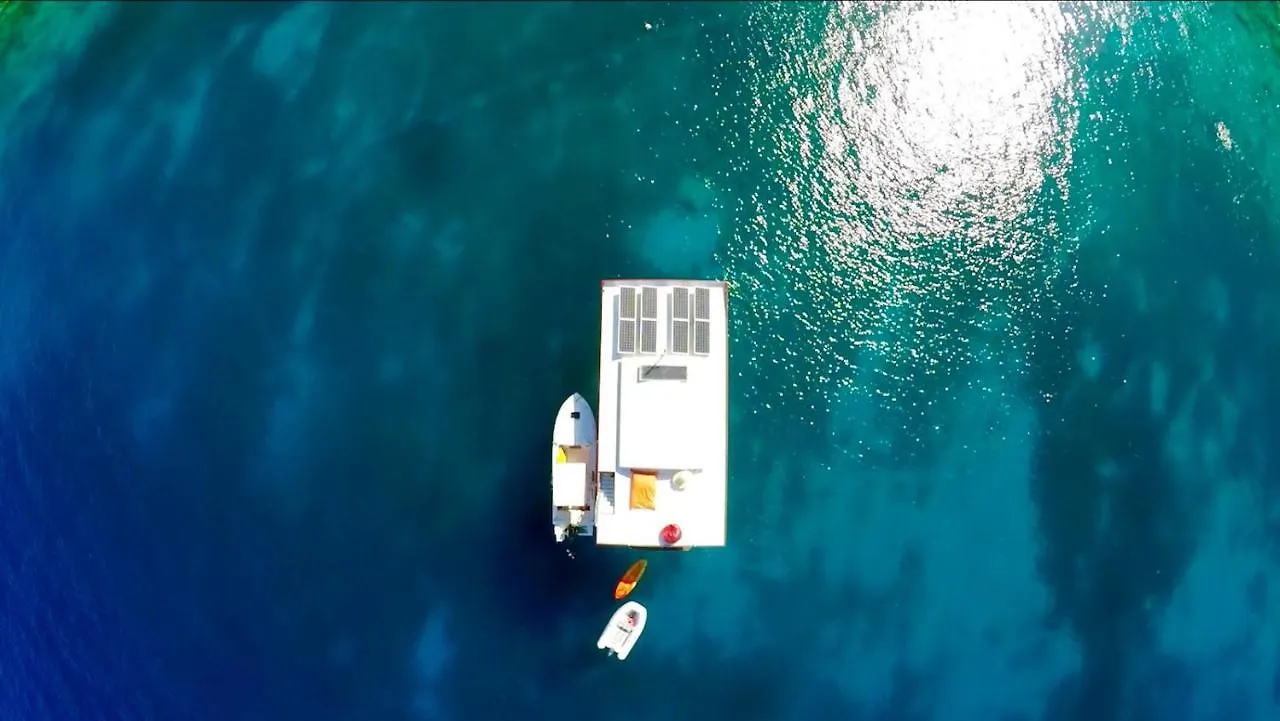 Aqualodge Guadeloupe 圣弗朗索瓦 船屋